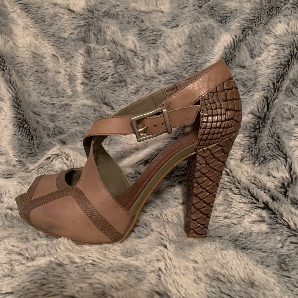 Neutral and lovely dressy shoes.